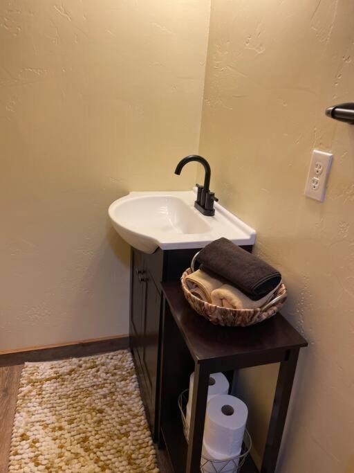 Parkway Yellowstone Guest House Apartment #3 Gardiner Exterior foto