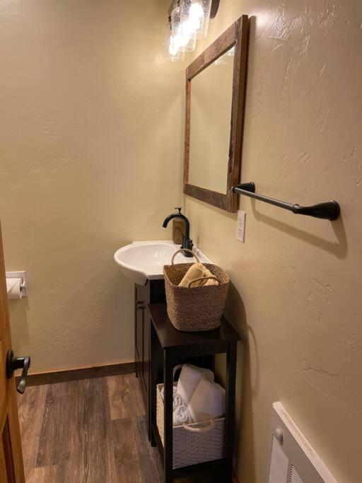 Parkway Yellowstone Guest House Apartment #3 Gardiner Exterior foto